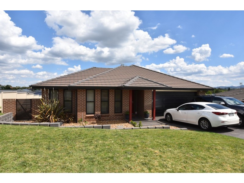 9 Gregory Place, Orange NSW 2800