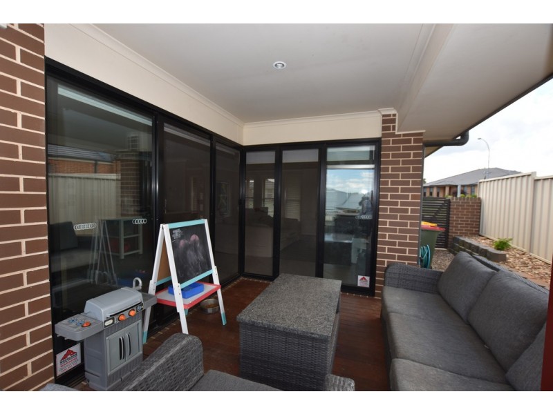 9 Gregory Place, Orange NSW 2800