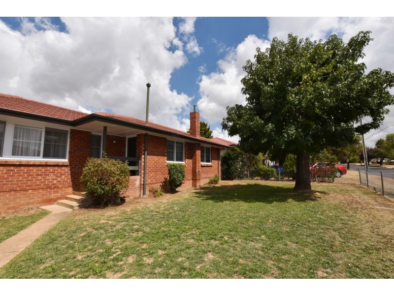 39 Lawson Crescent, Orange NSW 2800