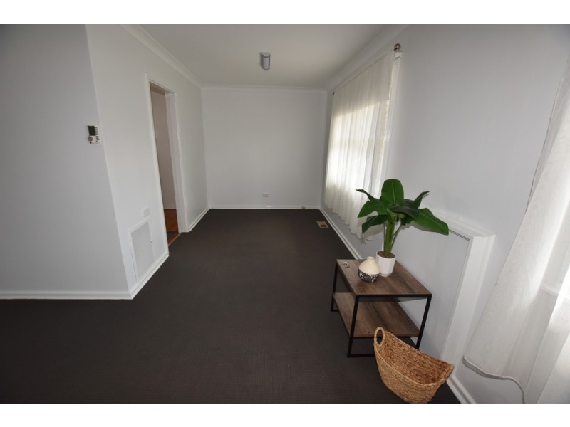 39 Lawson Crescent, Orange NSW 2800