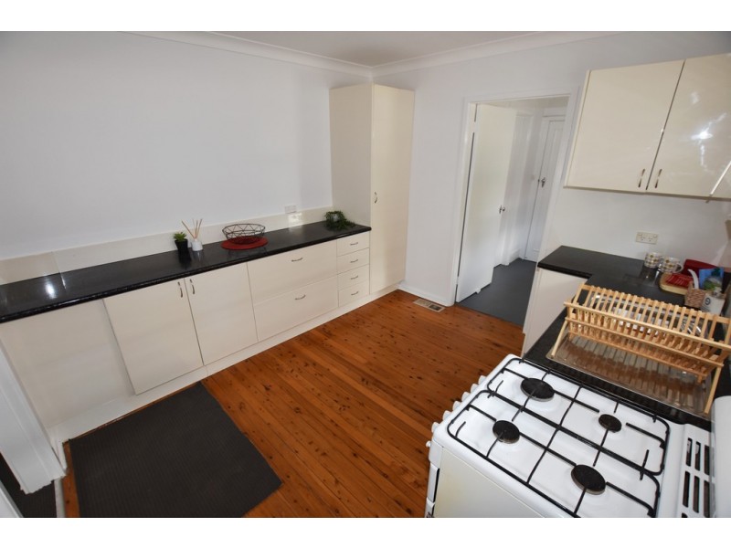 39 Lawson Crescent, Orange NSW 2800