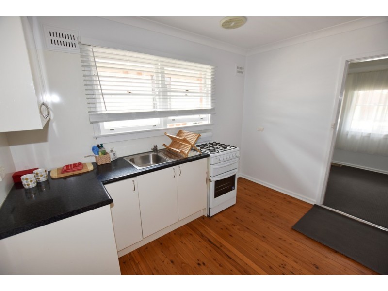 39 Lawson Crescent, Orange NSW 2800