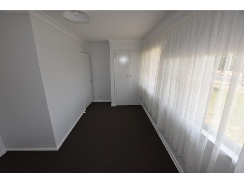 39 Lawson Crescent, Orange NSW 2800