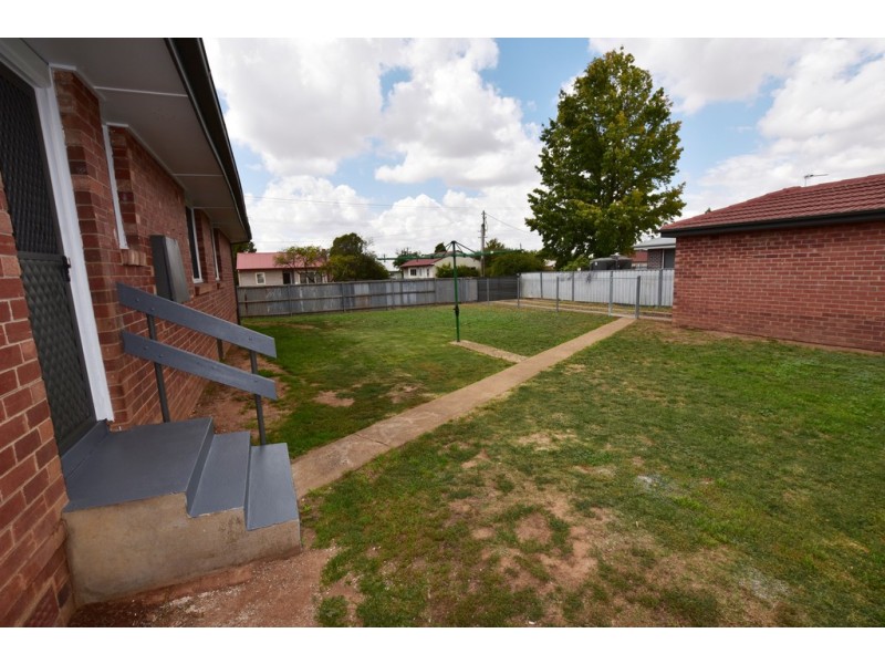 39 Lawson Crescent, Orange NSW 2800