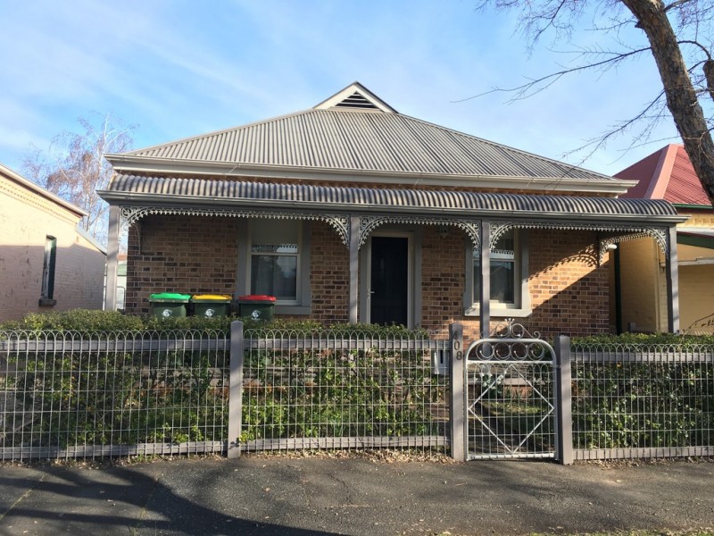 408 Summer Street East, Orange NSW 2800
