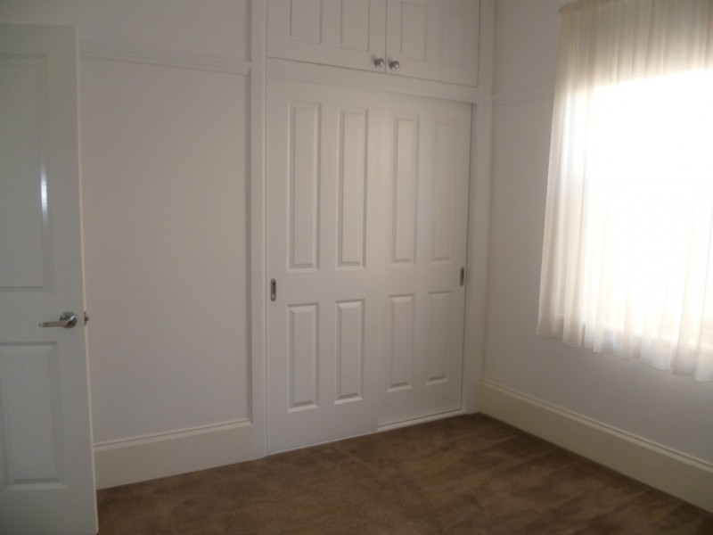 408 Summer Street East, Orange NSW 2800