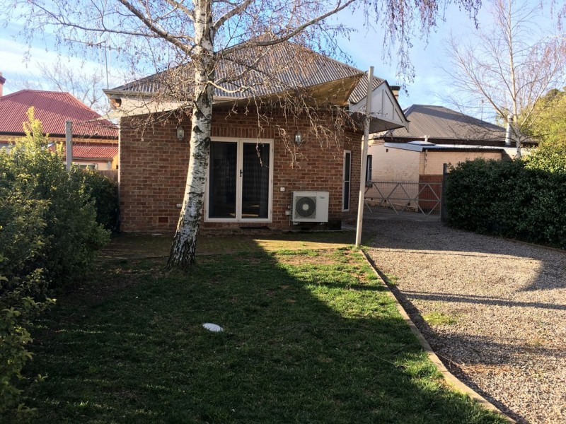 408 Summer Street East, Orange NSW 2800