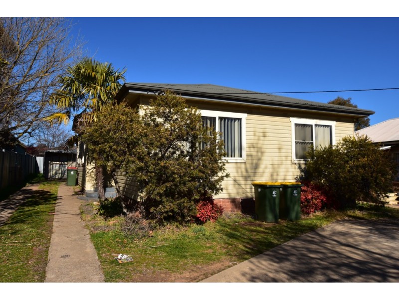 8 Cox Avenue, Orange NSW 2800