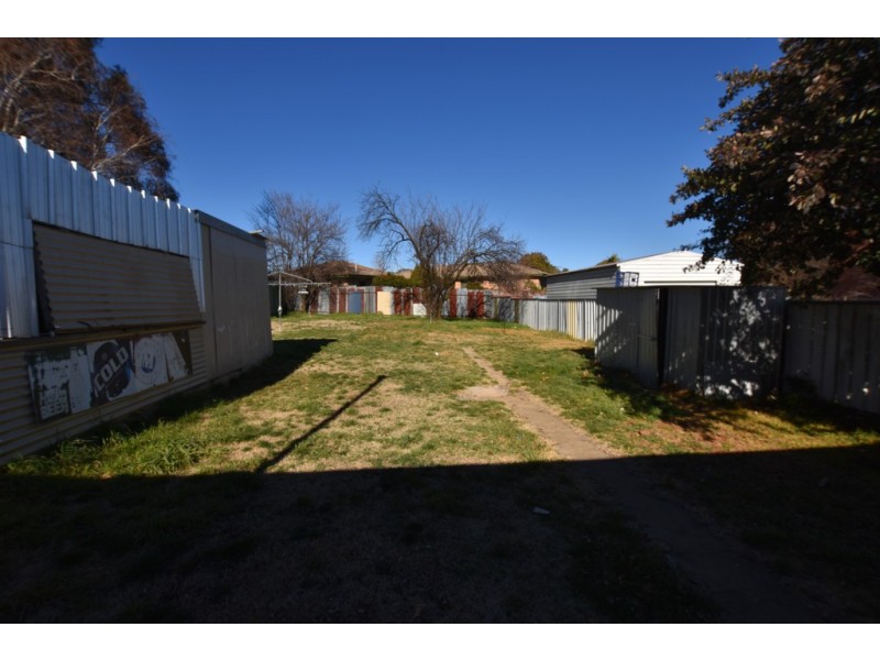 8 Cox Avenue, Orange NSW 2800