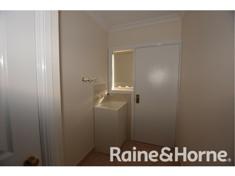 160 Sieben Drive, Orange NSW 2800