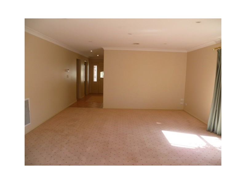 1 / 12A Hamer Street, Orange NSW 2800