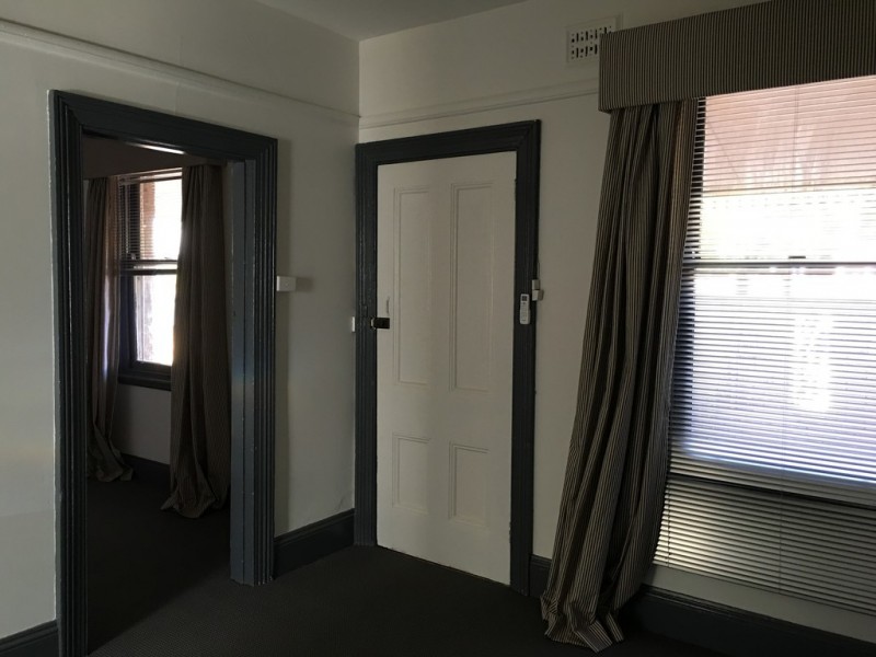 100 McLachlan Street, Orange NSW 2800