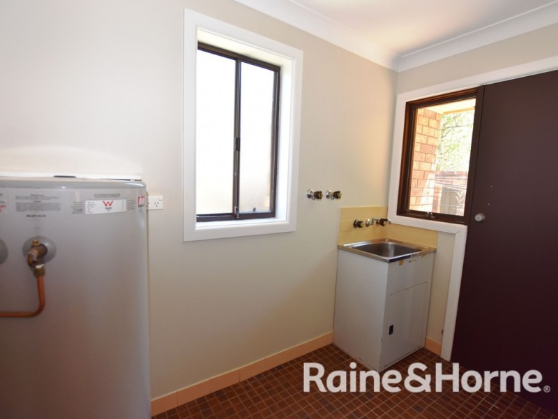 1 / 13 Coronation Drive, Orange NSW 2800