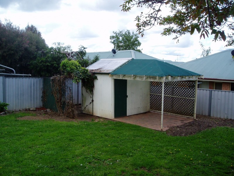 63 Matthews Avenue, Orange NSW 2800