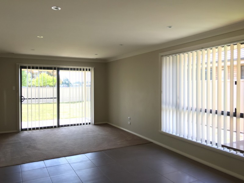 14 Onyx Place, Orange NSW 2800