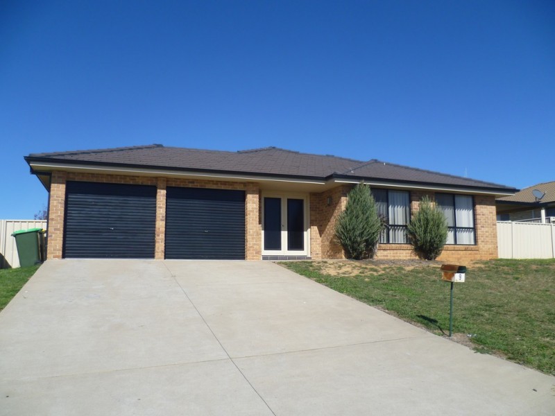 9 Hughes Street, Orange NSW 2800