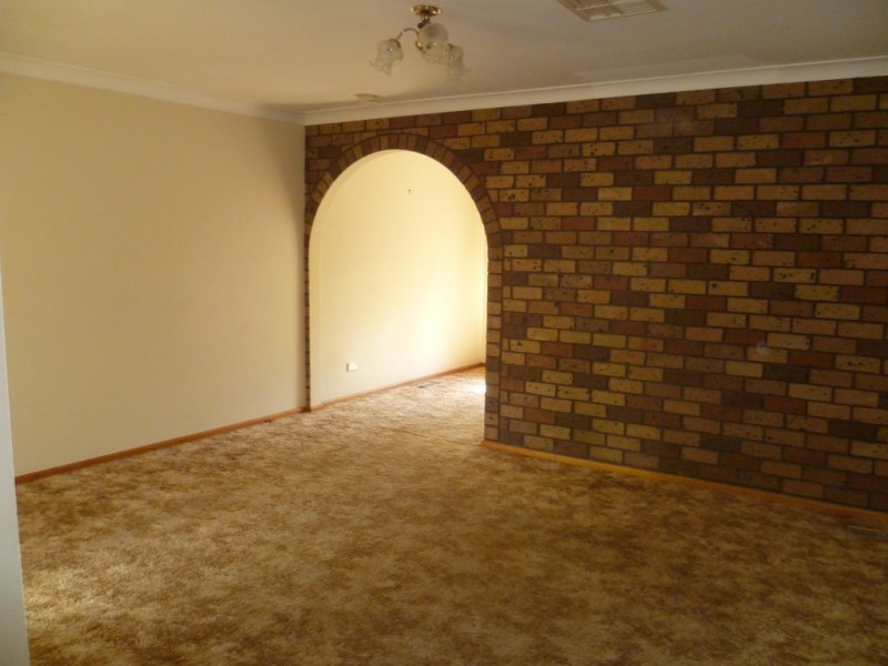 7 Syringa Place, Orange NSW 2800