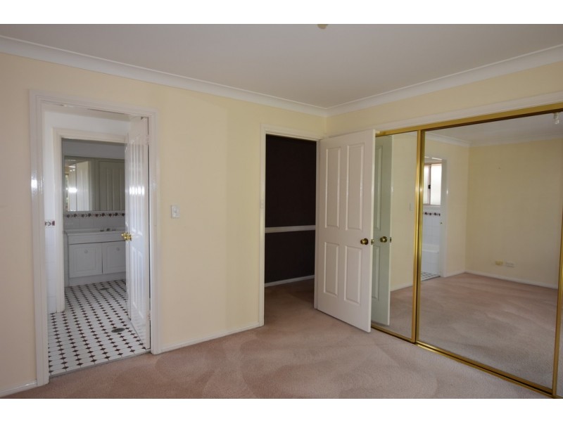 54 Turner Crescent, Orange NSW 2800