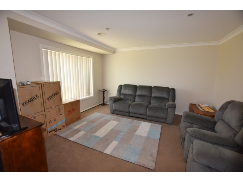 4 Sapphire Street, Orange NSW 2800