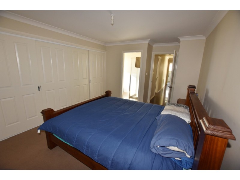 4 Sapphire Street, Orange NSW 2800