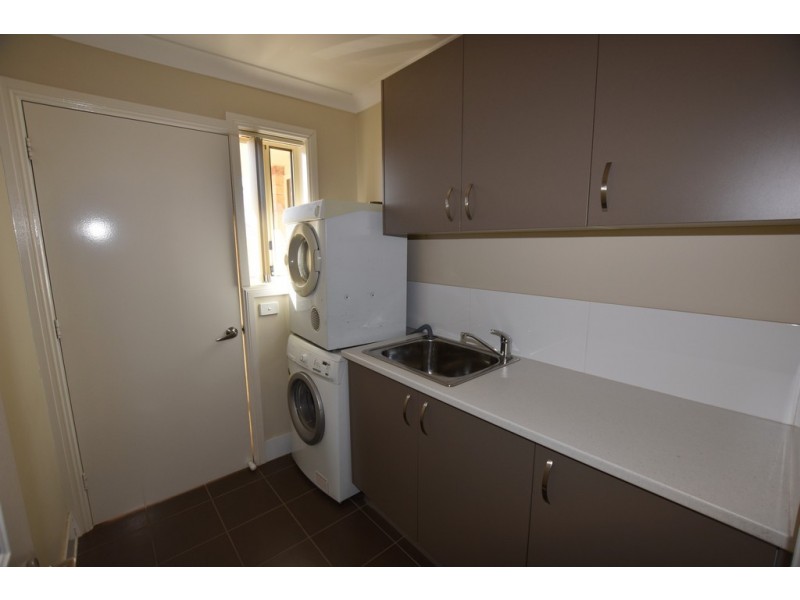 4 Sapphire Street, Orange NSW 2800