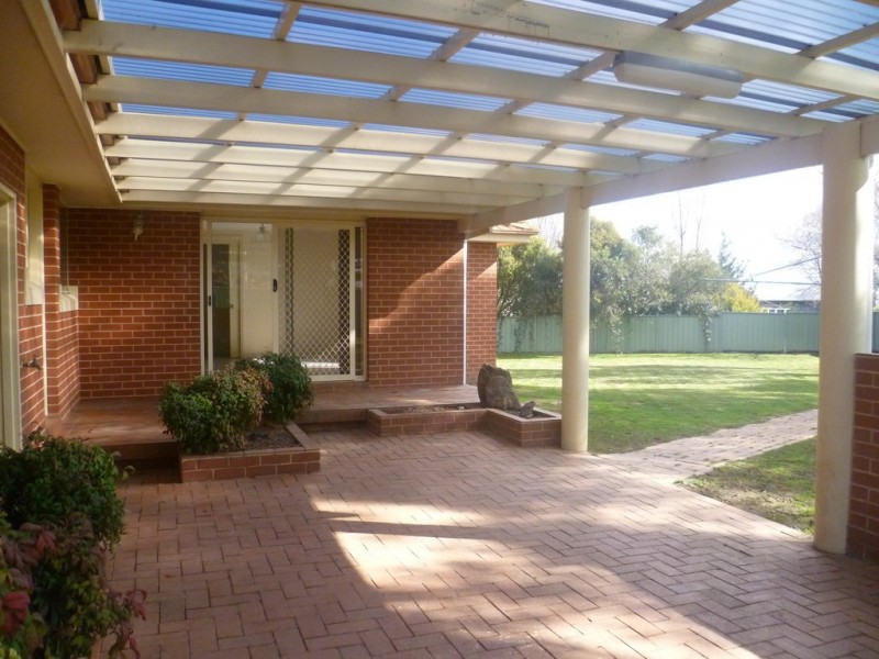 6 Alan Ridley Place, Orange NSW 2800