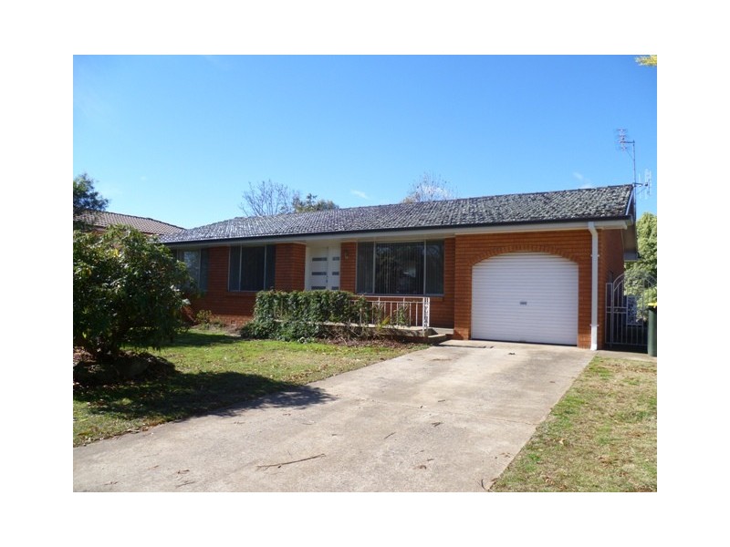 2 Annis Avenue, Orange NSW 2800