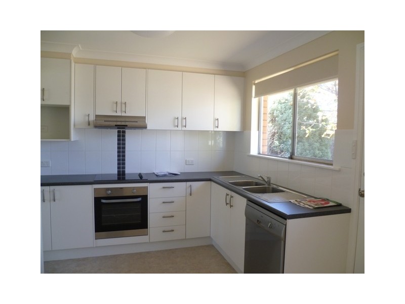 2 Annis Avenue, Orange NSW 2800