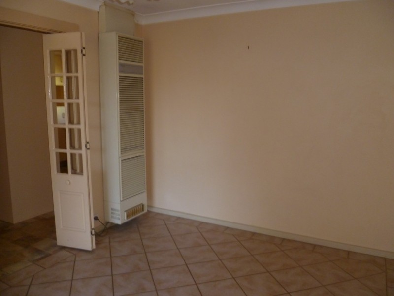 8 Matthews Avenue, Orange NSW 2800