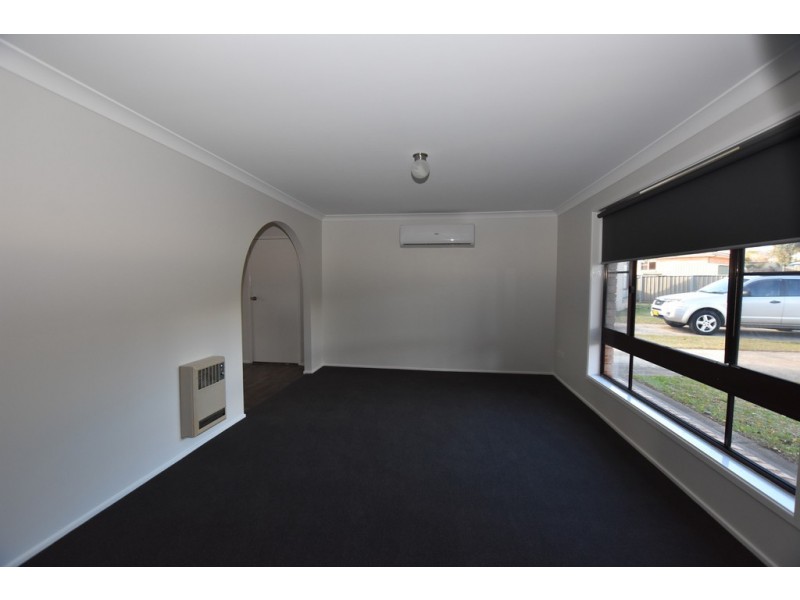 3 Landy Place, Orange NSW 2800