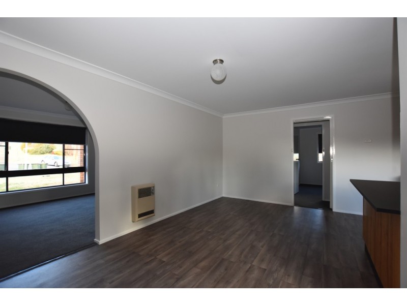 3 Landy Place, Orange NSW 2800