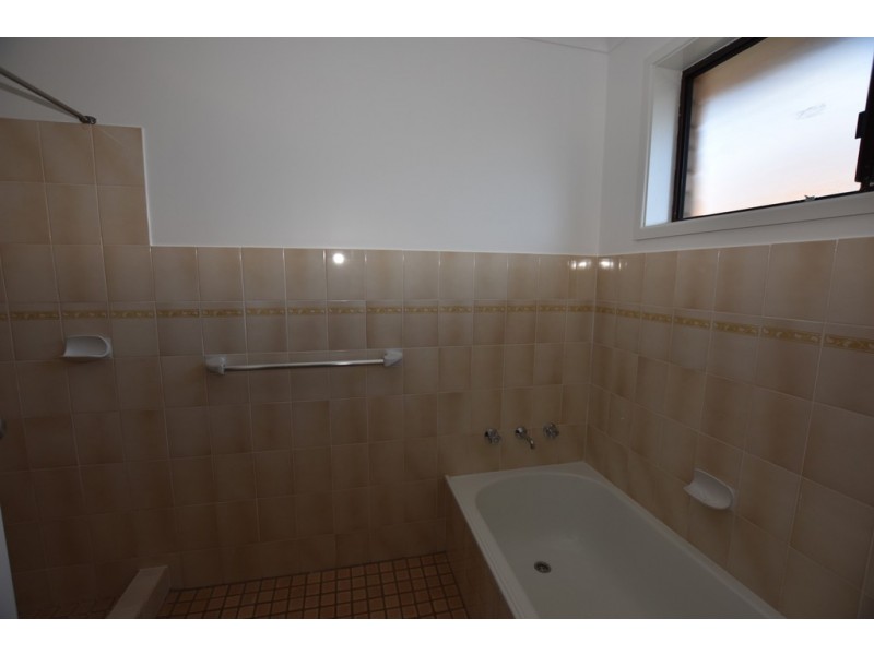 3 Landy Place, Orange NSW 2800