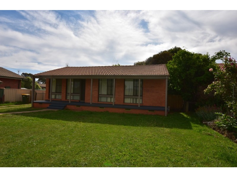 127 Lone Pine Avenue, Orange NSW 2800