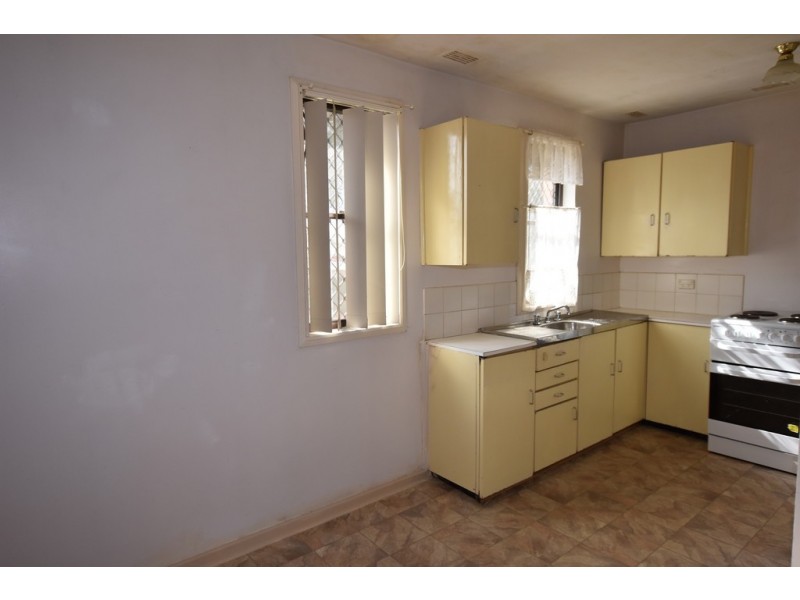 127 Lone Pine Avenue, Orange NSW 2800