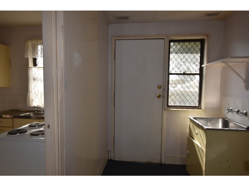 127 Lone Pine Avenue, Orange NSW 2800
