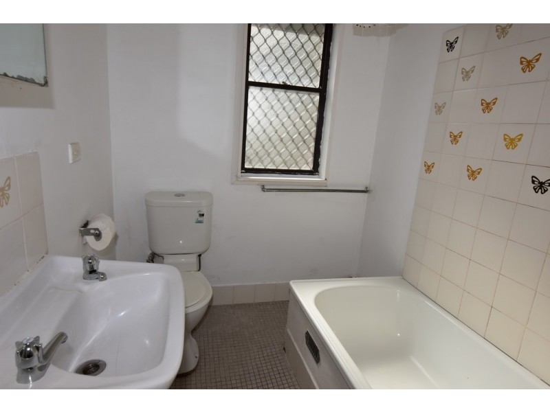 127 Lone Pine Avenue, Orange NSW 2800