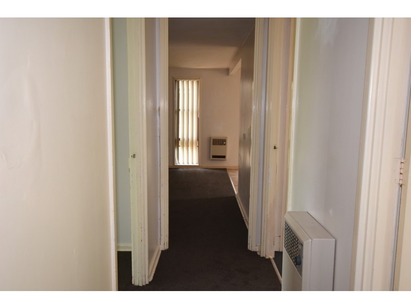 127 Lone Pine Avenue, Orange NSW 2800