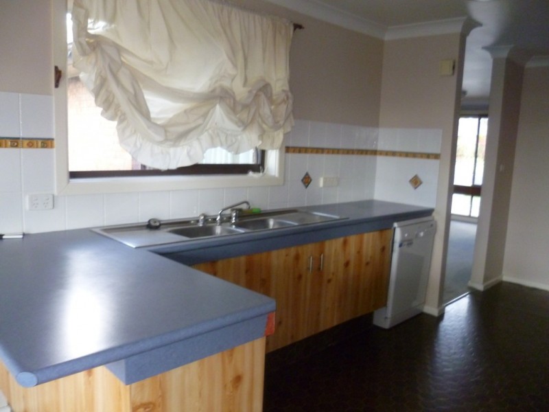 13 Sharp Road, Orange NSW 2800