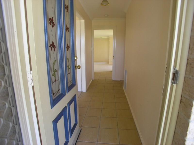 33 Roselawn Drive, Orange NSW 2800