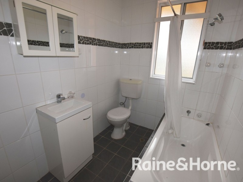 153 Lone Pine Avenue, Orange NSW 2800