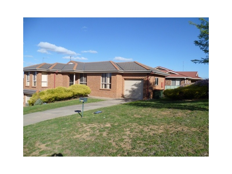2A Agland Crescent, Orange NSW 2800