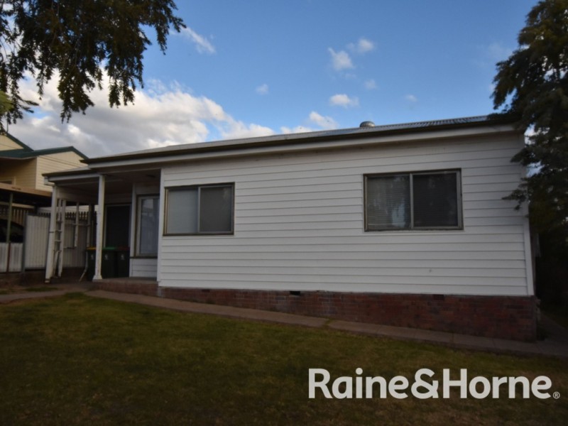 12 Moresby Street, Orange NSW 2800