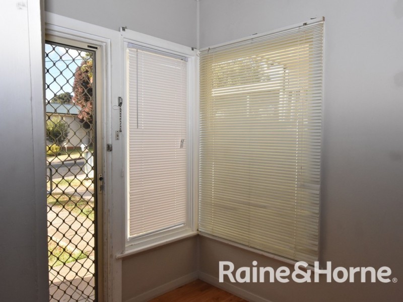 12 Moresby Street, Orange NSW 2800