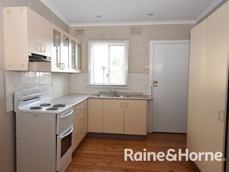 12 Moresby Street, Orange NSW 2800