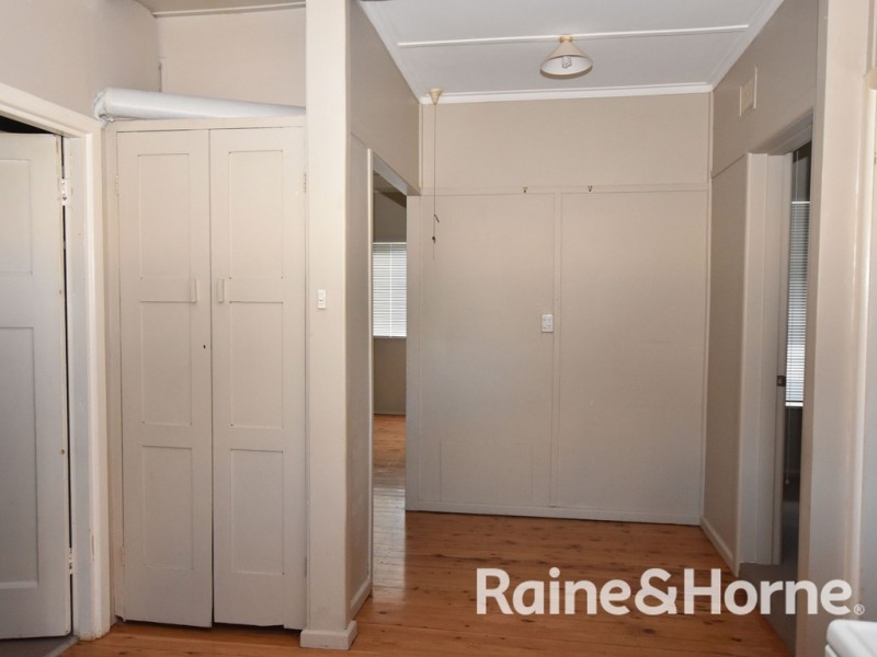 12 Moresby Street, Orange NSW 2800