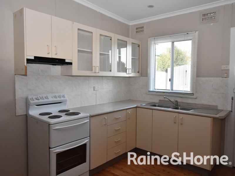 12 Moresby Street, Orange NSW 2800