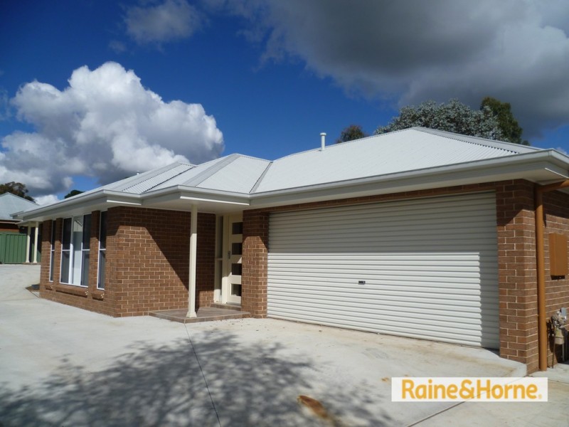 2 / 228 McLachlan Steeet, Orange NSW 2800