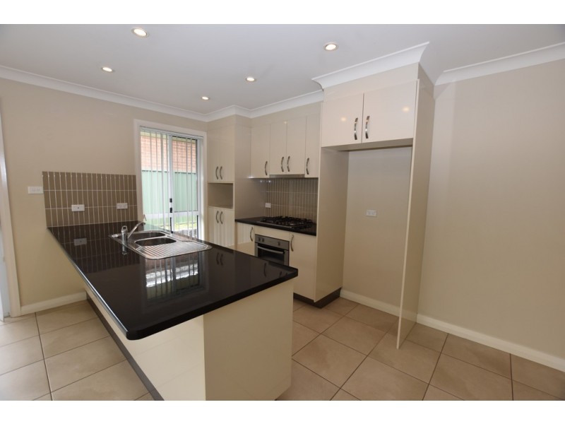 2 / 228 McLachlan Steeet, Orange NSW 2800