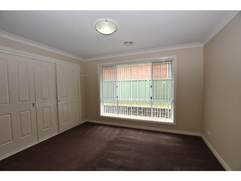 2 / 228 McLachlan Steeet, Orange NSW 2800