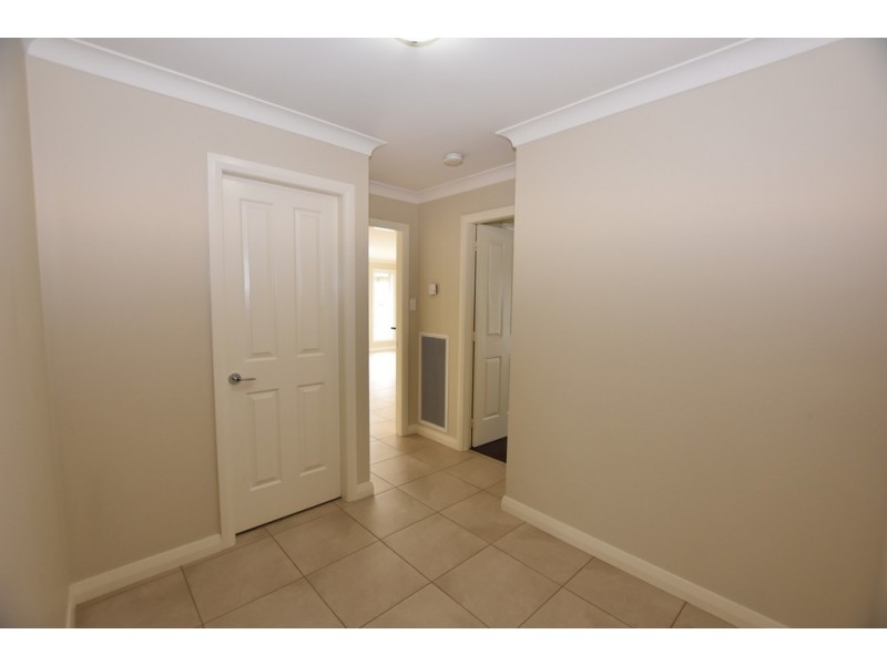 2 / 228 McLachlan Steeet, Orange NSW 2800